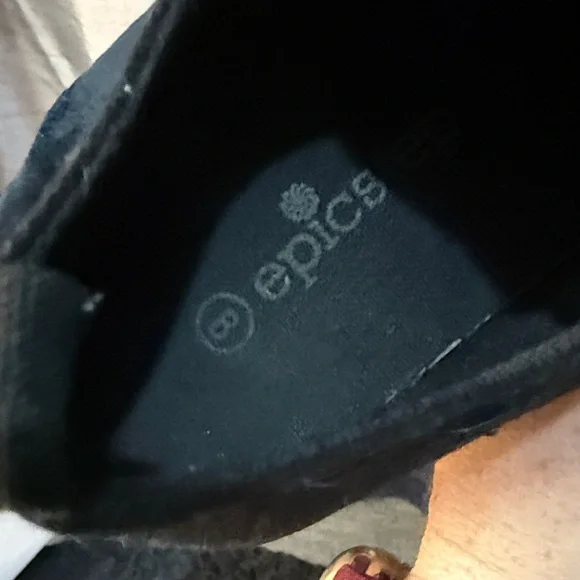 Monochrome Checkered Women's Sneakers - Picture 7 of 7